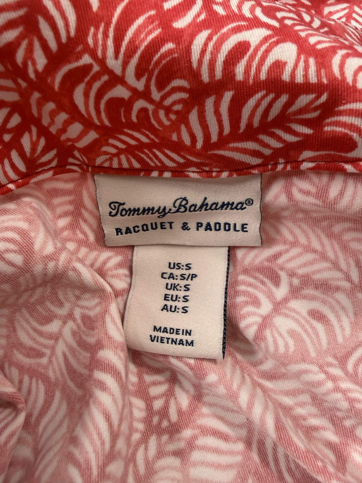 Tommy Bahama Long-Sleeve Quarter-Zip brand and size label