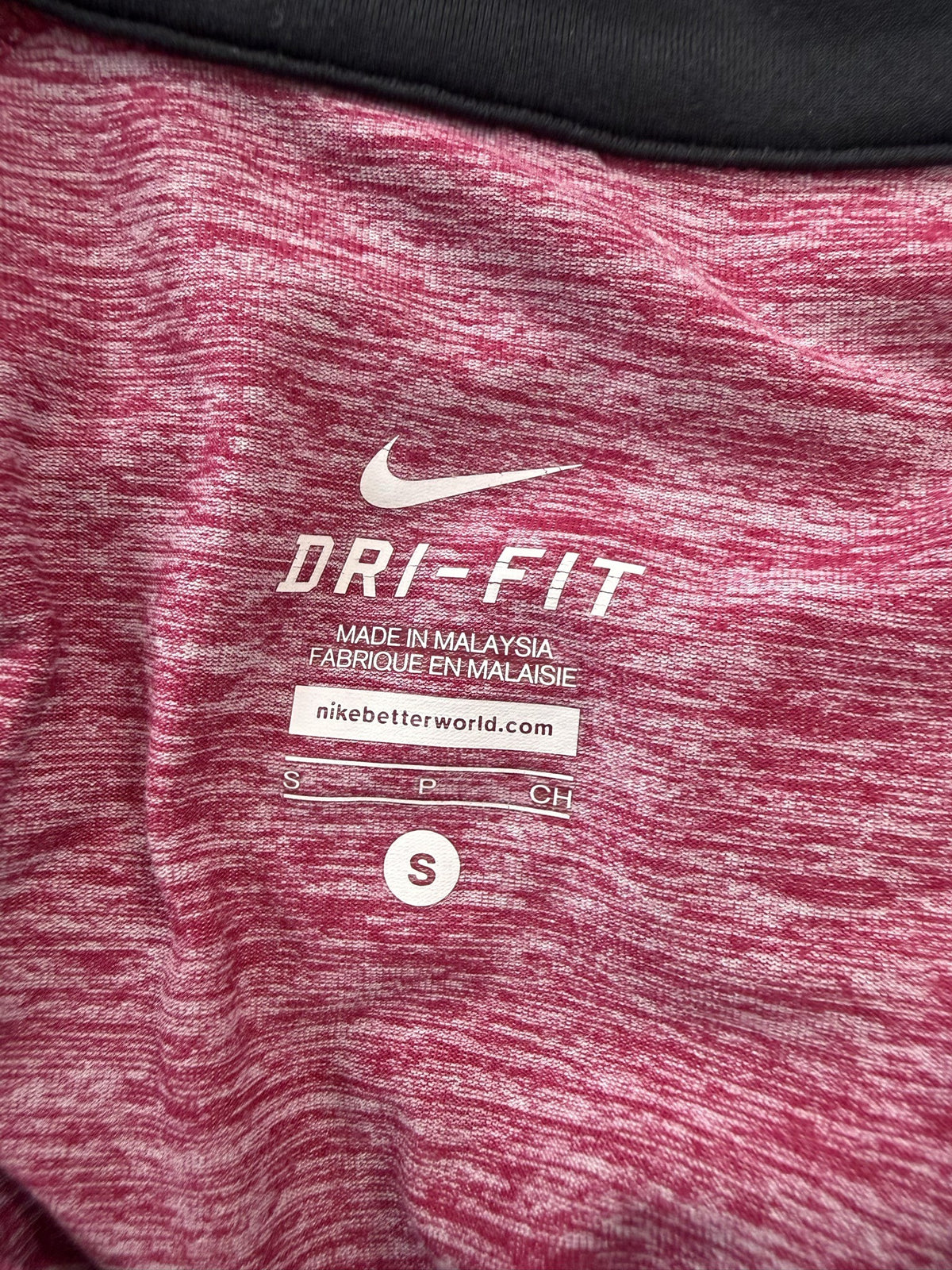 Nike Long-Sleeve Half-Zip brand and size label