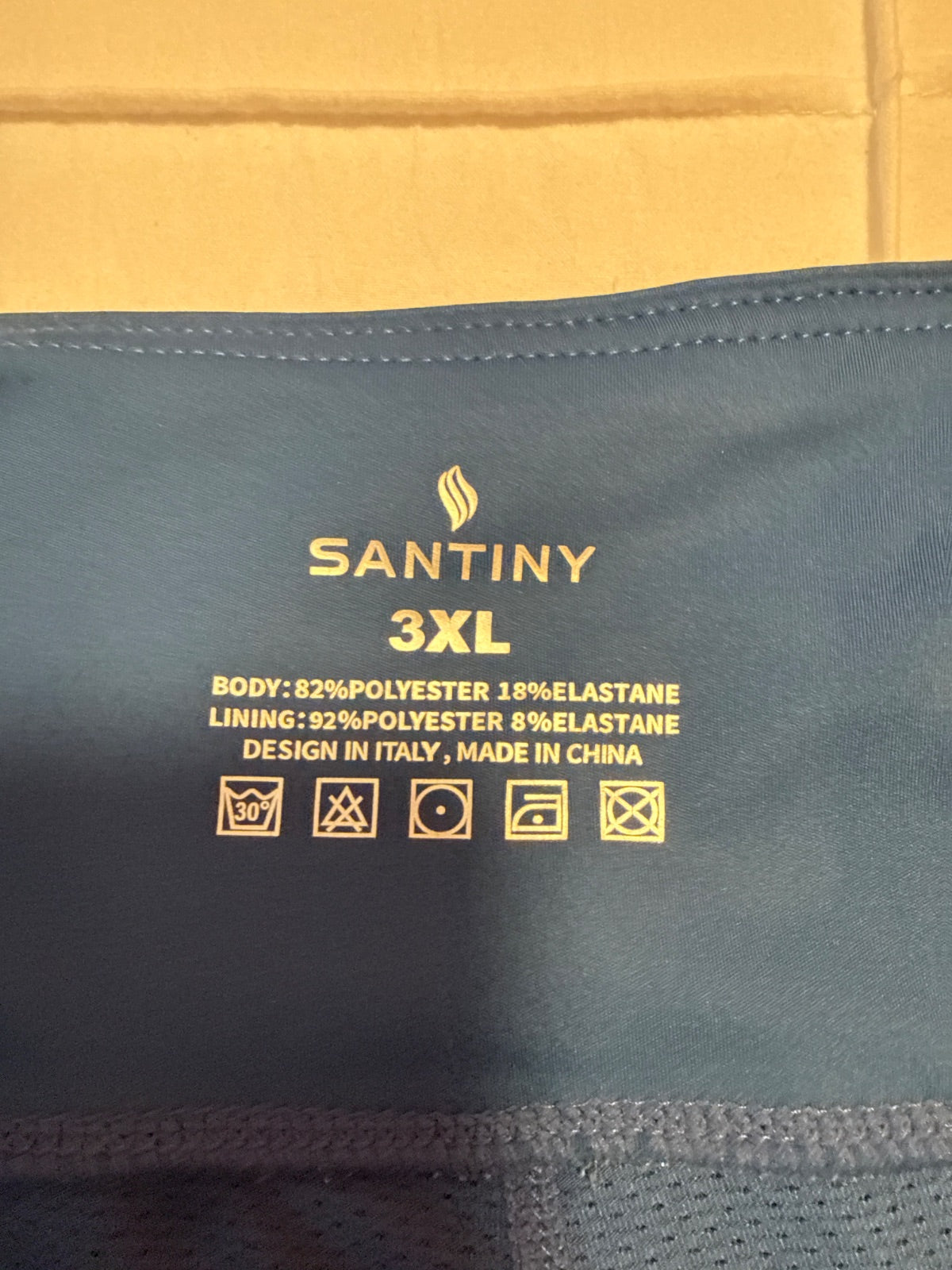 Brand and size label
