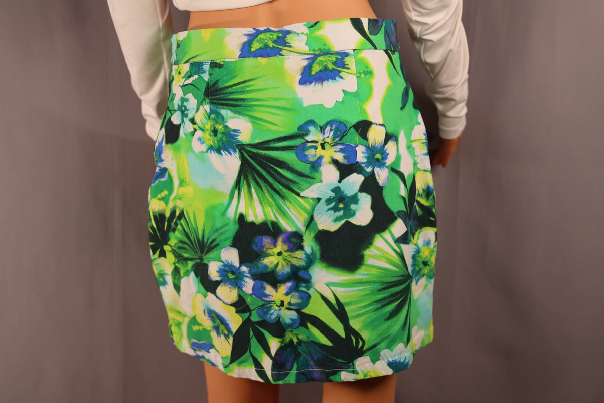 Onque Casual Skort, Green Tropical Floral, back