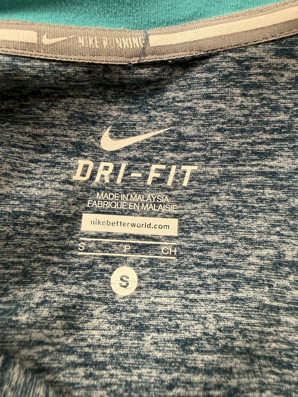 Nike Long-Sleeve Half-Zip brand and size label