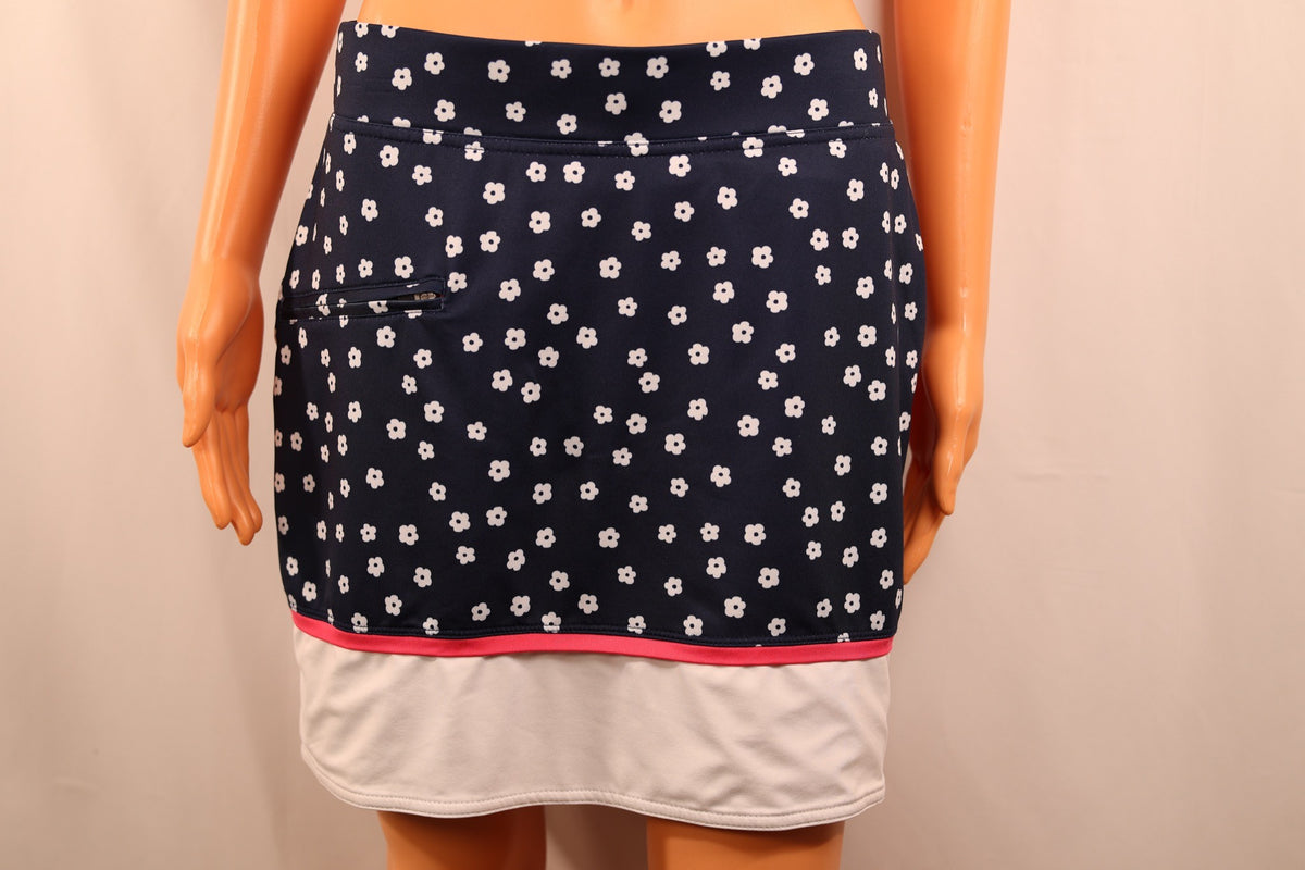 Belyn Key skort, navy daisy print, front