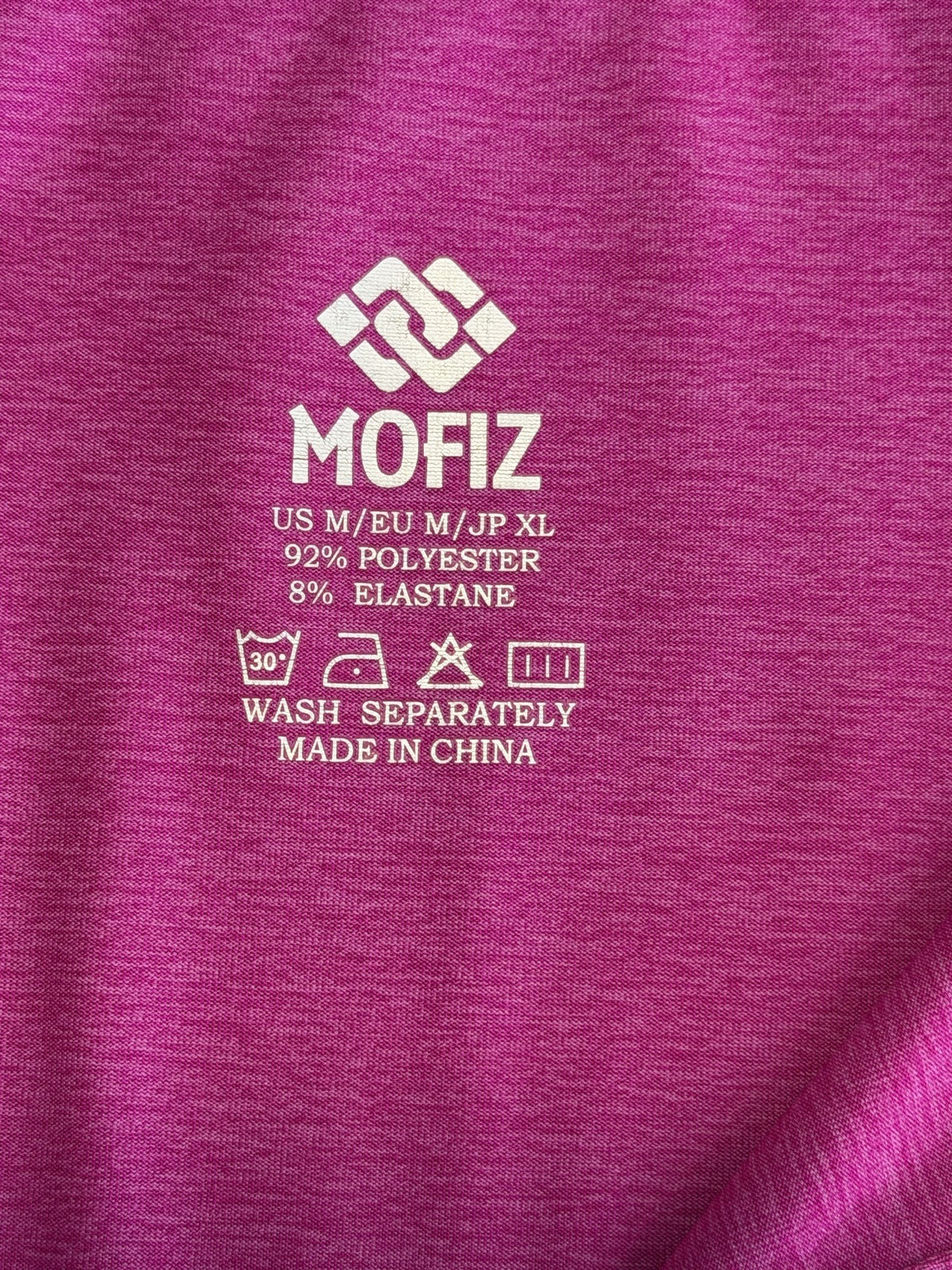 brand and size label