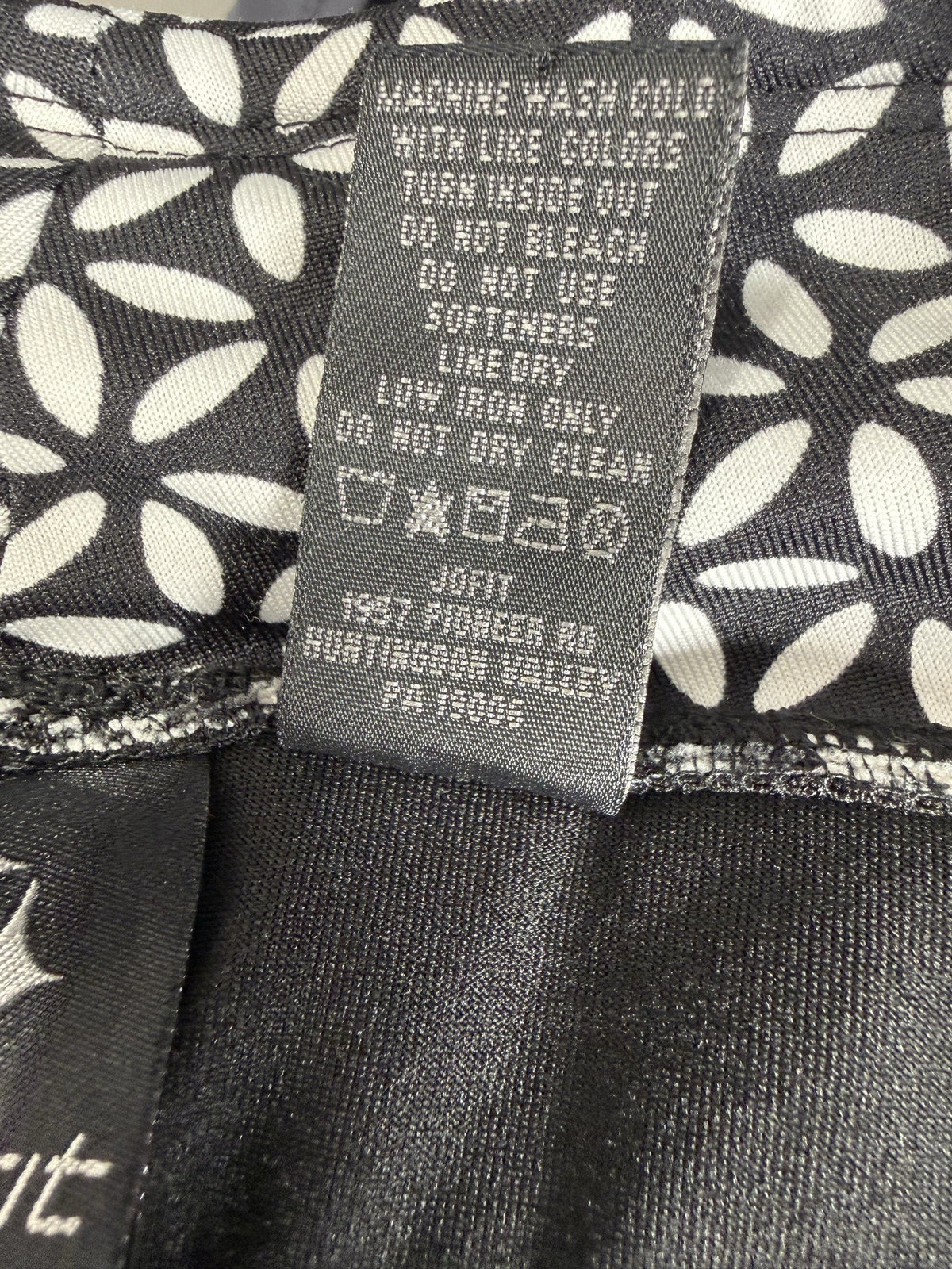 Jofit Skort care and fabric label