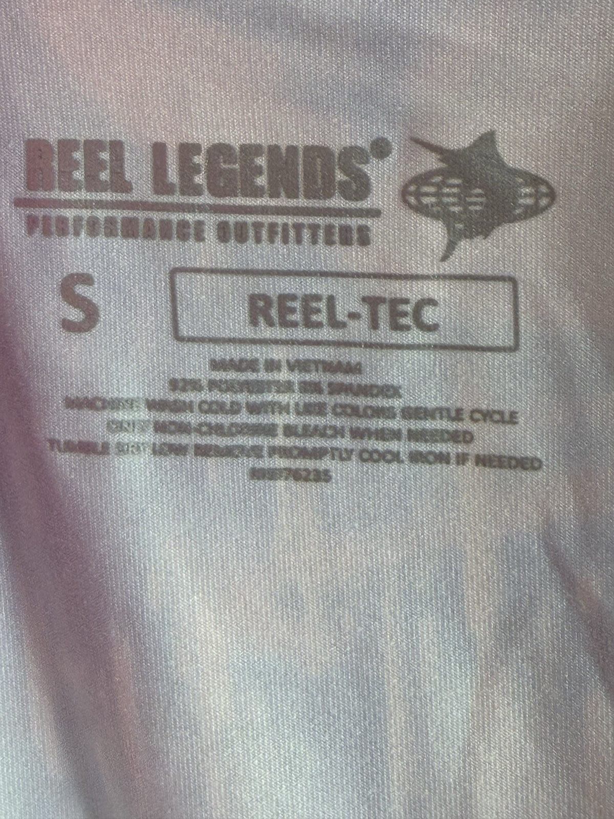 Reel Legends Long-Sleeve Quarter-Zip brand and size label