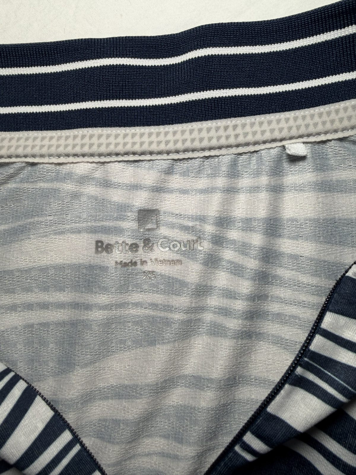Brand and size label
