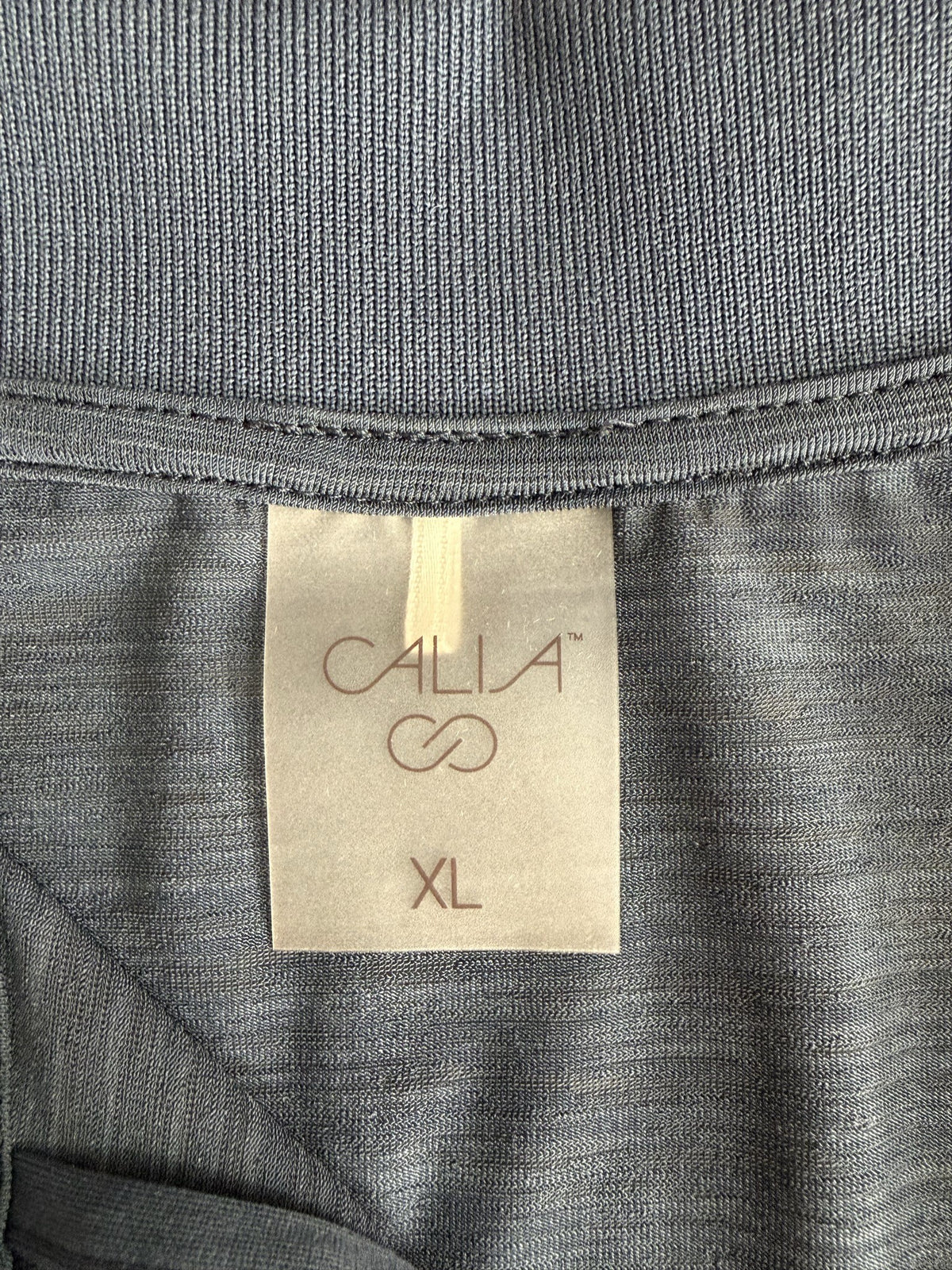 brand and size label