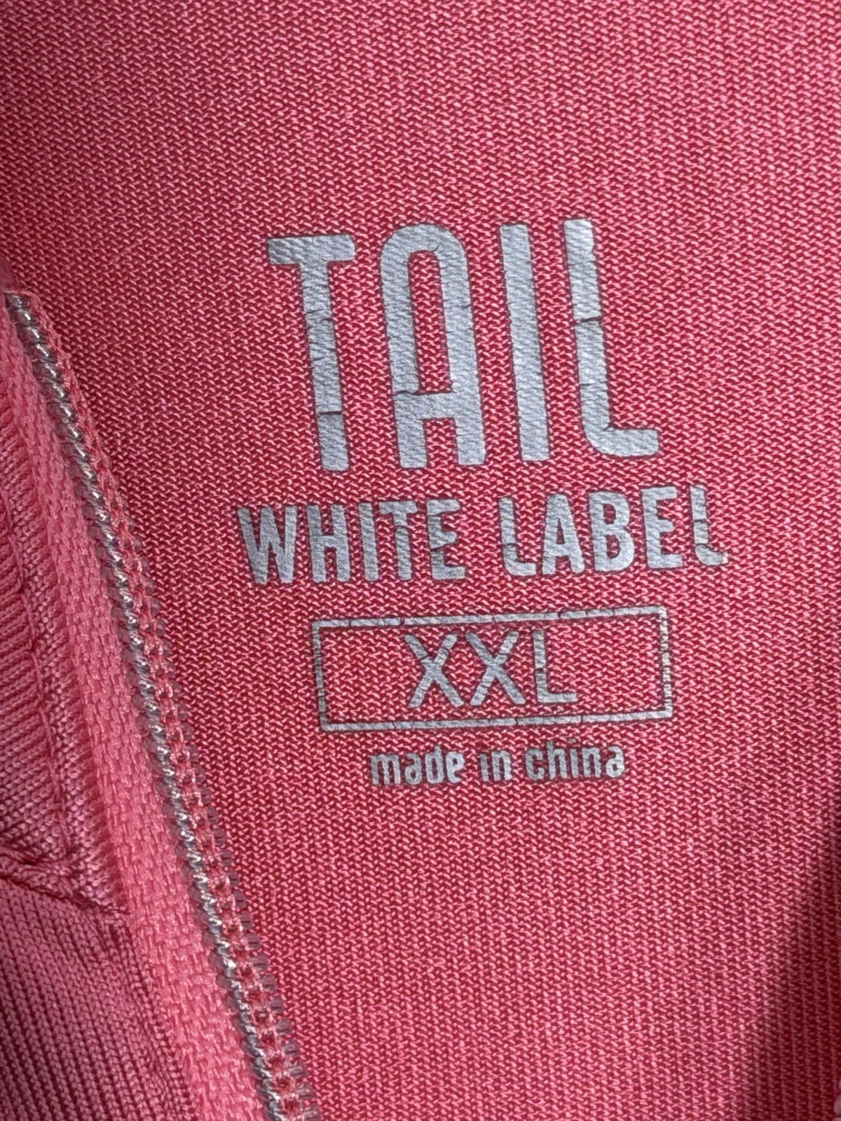 Tail Short-Sleeve Mock-Zip brand and size label