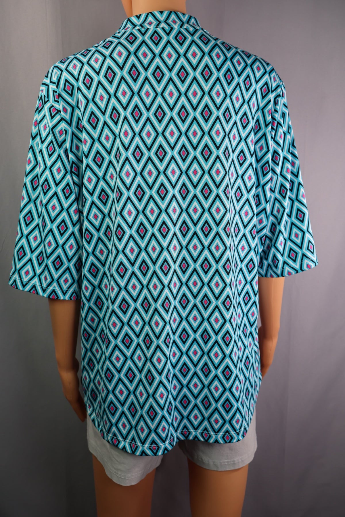 Tail Top, Teal Black And Pink Diamond Print, Size XL - back