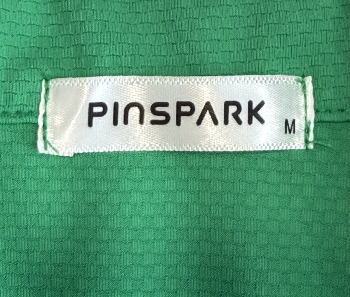 brand and size label